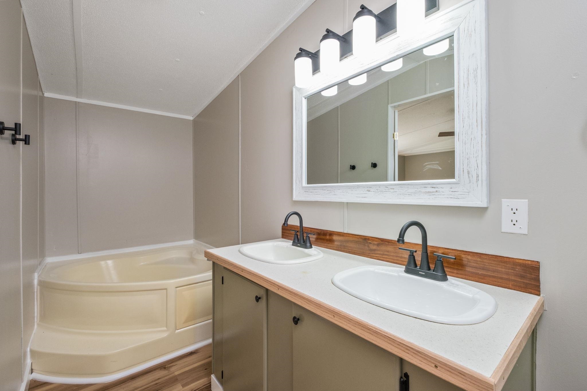 5508 GREEN CREEK RD, SCHUYLER, Virginia 22969, 3 Bedrooms Bedrooms, ,2 BathroomsBathrooms,Residential,5508 GREEN CREEK RD,679288 MLS # 679288 5508 GREEN CREEK RD, SCHUYLER, Virginia 22969, 3 Bedrooms Bedrooms, ,2 BathroomsBathrooms,Residential,5508 GREEN CREEK RD,679288 MLS # 679288