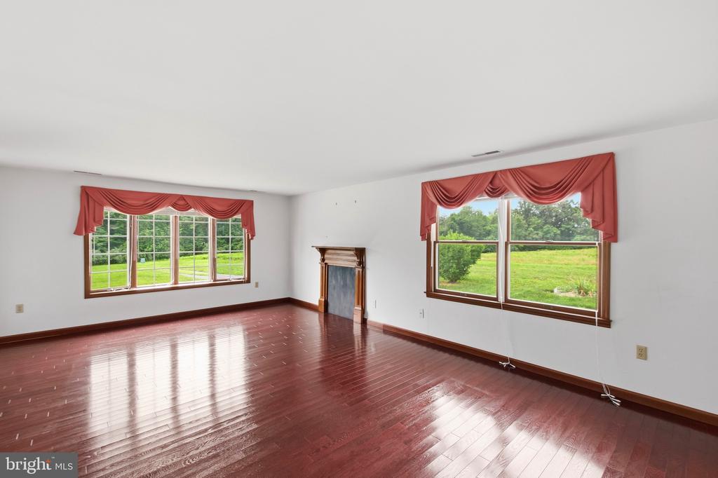 4407 INDIAN RUN RD, AMISSVILLE, Virginia 20106, 3 Bedrooms Bedrooms, ,2 BathroomsBathrooms,Residential,4407 INDIAN RUN RD,VACU2014244 MLS # VACU2014244 4407 INDIAN RUN RD, AMISSVILLE, Virginia 20106, 3 Bedrooms Bedrooms, ,2 BathroomsBathrooms,Residential,4407 INDIAN RUN RD,VACU2014244 MLS # VACU2014244
