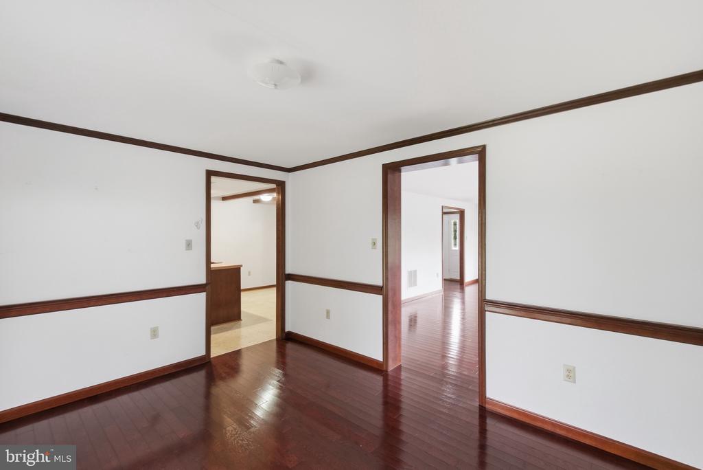 4407 INDIAN RUN RD, AMISSVILLE, Virginia 20106, 3 Bedrooms Bedrooms, ,2 BathroomsBathrooms,Residential,4407 INDIAN RUN RD,VACU2014244 MLS # VACU2014244 4407 INDIAN RUN RD, AMISSVILLE, Virginia 20106, 3 Bedrooms Bedrooms, ,2 BathroomsBathrooms,Residential,4407 INDIAN RUN RD,VACU2014244 MLS # VACU2014244