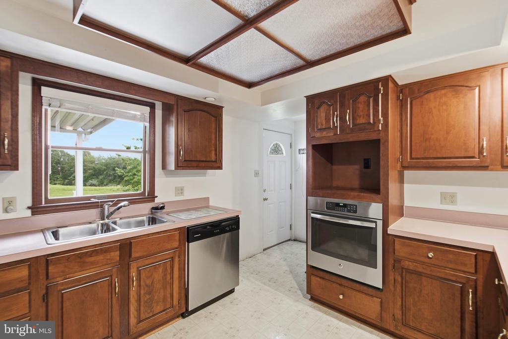 4407 INDIAN RUN RD, AMISSVILLE, Virginia 20106, 3 Bedrooms Bedrooms, ,2 BathroomsBathrooms,Residential,4407 INDIAN RUN RD,VACU2014244 MLS # VACU2014244 4407 INDIAN RUN RD, AMISSVILLE, Virginia 20106, 3 Bedrooms Bedrooms, ,2 BathroomsBathrooms,Residential,4407 INDIAN RUN RD,VACU2014244 MLS # VACU2014244