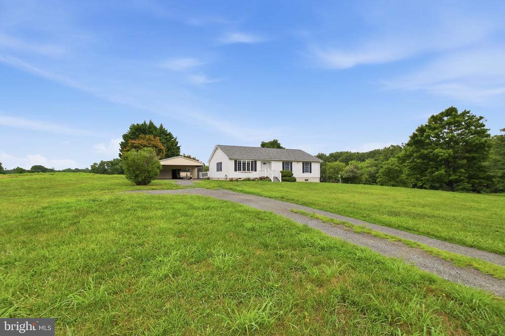 4407 INDIAN RUN RD, AMISSVILLE, Virginia 20106, 3 Bedrooms Bedrooms, ,2 BathroomsBathrooms,Residential,4407 INDIAN RUN RD,VACU2014244 MLS # VACU2014244 4407 INDIAN RUN RD, AMISSVILLE, Virginia 20106, 3 Bedrooms Bedrooms, ,2 BathroomsBathrooms,Residential,4407 INDIAN RUN RD,VACU2014244 MLS # VACU2014244
