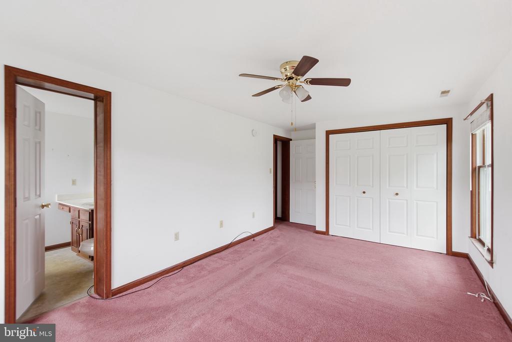 4407 INDIAN RUN RD, AMISSVILLE, Virginia 20106, 3 Bedrooms Bedrooms, ,2 BathroomsBathrooms,Residential,4407 INDIAN RUN RD,VACU2014244 MLS # VACU2014244 4407 INDIAN RUN RD, AMISSVILLE, Virginia 20106, 3 Bedrooms Bedrooms, ,2 BathroomsBathrooms,Residential,4407 INDIAN RUN RD,VACU2014244 MLS # VACU2014244