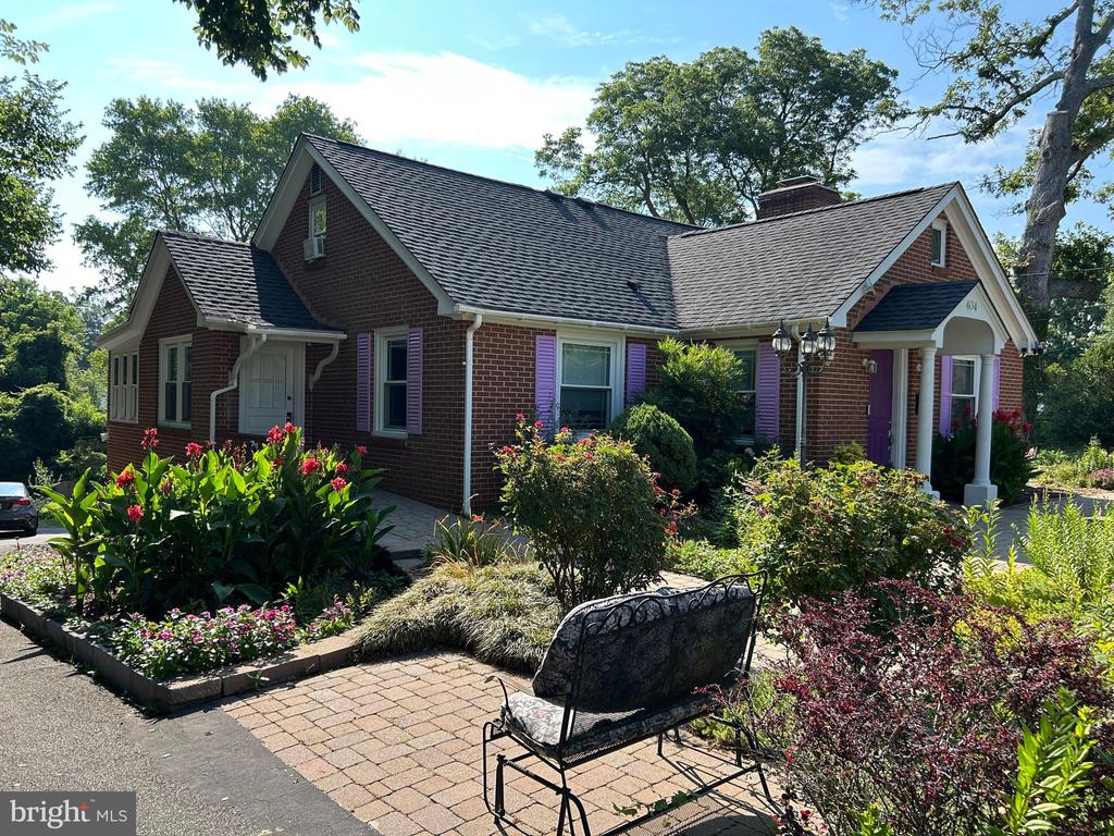 404 CHURCH ST, GORDONSVILLE, Virginia 22942, 6 Bedrooms Bedrooms, ,5 BathroomsBathrooms,Residential,404 CHURCH ST,VAOR2014686 MLS # VAOR2014686 404 CHURCH ST, GORDONSVILLE, Virginia 22942, 6 Bedrooms Bedrooms, ,5 BathroomsBathrooms,Residential,404 CHURCH ST,VAOR2014686 MLS # VAOR2014686