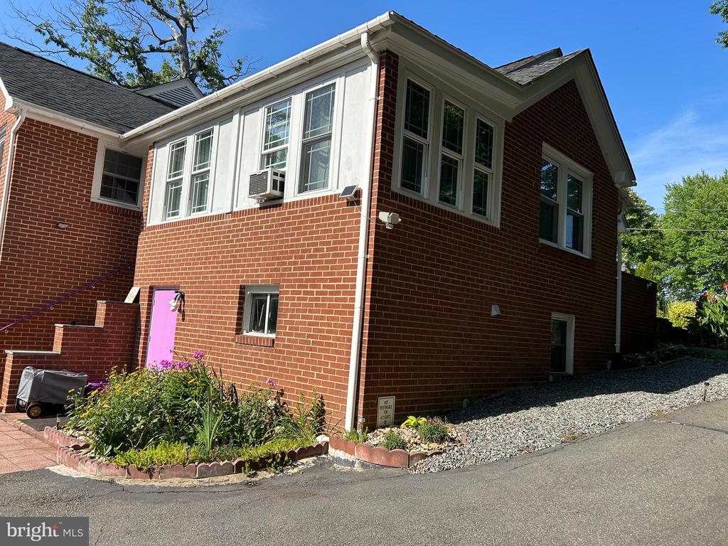 404 CHURCH ST, GORDONSVILLE, Virginia 22942, 6 Bedrooms Bedrooms, ,5 BathroomsBathrooms,Residential,404 CHURCH ST,VAOR2014686 MLS # VAOR2014686 404 CHURCH ST, GORDONSVILLE, Virginia 22942, 6 Bedrooms Bedrooms, ,5 BathroomsBathrooms,Residential,404 CHURCH ST,VAOR2014686 MLS # VAOR2014686