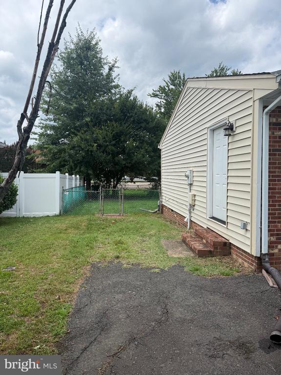 4112 MIDWAY ST, FREDERICKSBURG, Virginia 22408, 4 Bedrooms Bedrooms, ,2 BathroomsBathrooms,Residential,4112 MIDWAY ST,VASP2043632 MLS # VASP2043632 4112 MIDWAY ST, FREDERICKSBURG, Virginia 22408, 4 Bedrooms Bedrooms, ,2 BathroomsBathrooms,Residential,4112 MIDWAY ST,VASP2043632 MLS # VASP2043632