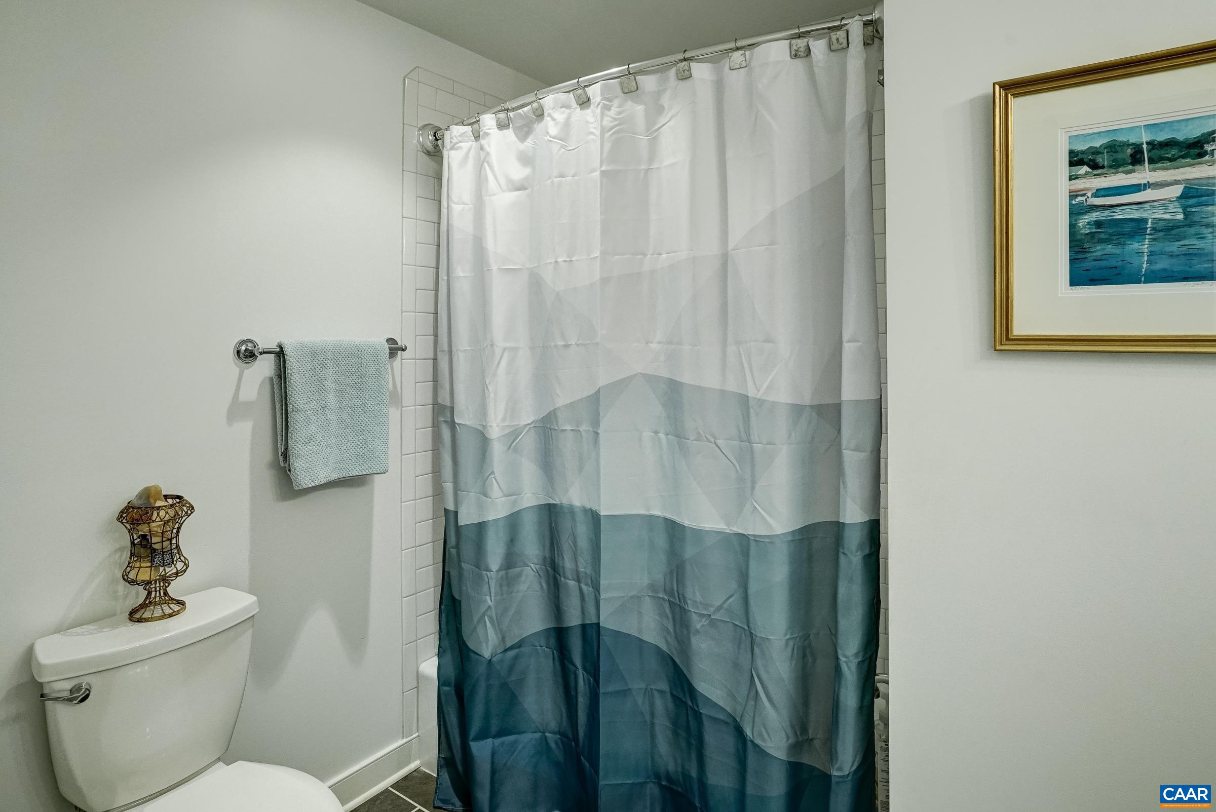 Full bathroom Full bathroom
