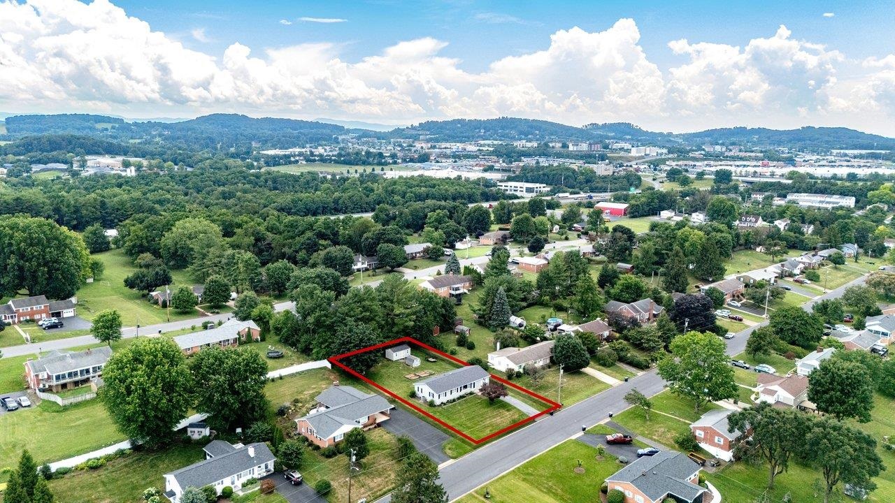 741 BROADVIEW DR, HARRISONBURG, Virginia 22802, 3 Bedrooms Bedrooms, ,1 BathroomBathrooms,Residential,741 BROADVIEW DR,679293 MLS # 679293 741 BROADVIEW DR, HARRISONBURG, Virginia 22802, 3 Bedrooms Bedrooms, ,1 BathroomBathrooms,Residential,741 BROADVIEW DR,679293 MLS # 679293