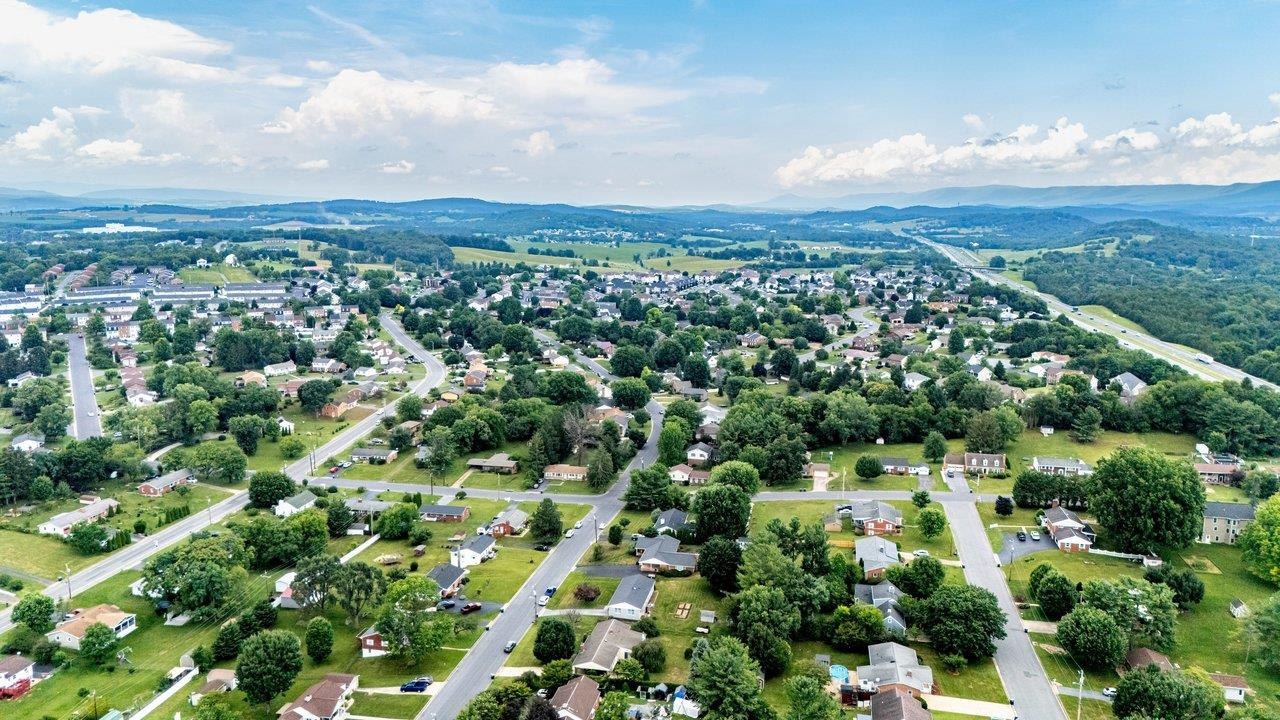 741 BROADVIEW DR, HARRISONBURG, Virginia 22802, 3 Bedrooms Bedrooms, ,1 BathroomBathrooms,Residential,741 BROADVIEW DR,679293 MLS # 679293 741 BROADVIEW DR, HARRISONBURG, Virginia 22802, 3 Bedrooms Bedrooms, ,1 BathroomBathrooms,Residential,741 BROADVIEW DR,679293 MLS # 679293