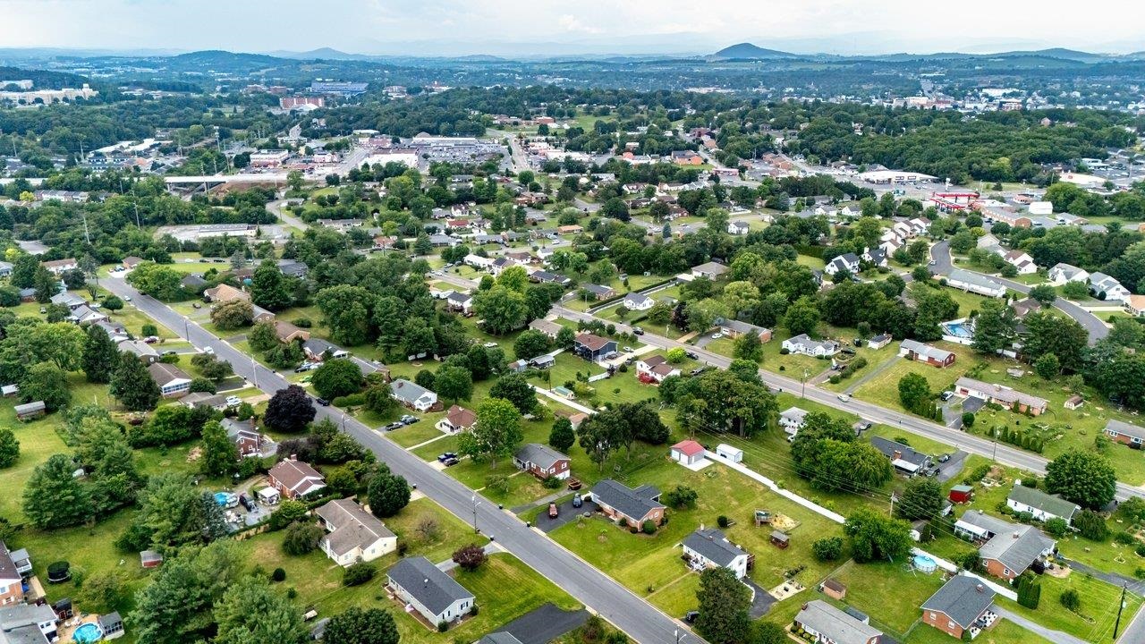 741 BROADVIEW DR, HARRISONBURG, Virginia 22802, 3 Bedrooms Bedrooms, ,1 BathroomBathrooms,Residential,741 BROADVIEW DR,679293 MLS # 679293 741 BROADVIEW DR, HARRISONBURG, Virginia 22802, 3 Bedrooms Bedrooms, ,1 BathroomBathrooms,Residential,741 BROADVIEW DR,679293 MLS # 679293