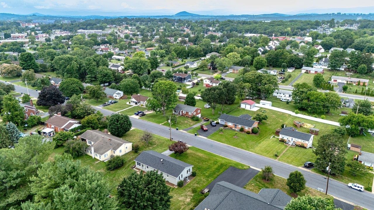 741 BROADVIEW DR, HARRISONBURG, Virginia 22802, 3 Bedrooms Bedrooms, ,1 BathroomBathrooms,Residential,741 BROADVIEW DR,679293 MLS # 679293 741 BROADVIEW DR, HARRISONBURG, Virginia 22802, 3 Bedrooms Bedrooms, ,1 BathroomBathrooms,Residential,741 BROADVIEW DR,679293 MLS # 679293