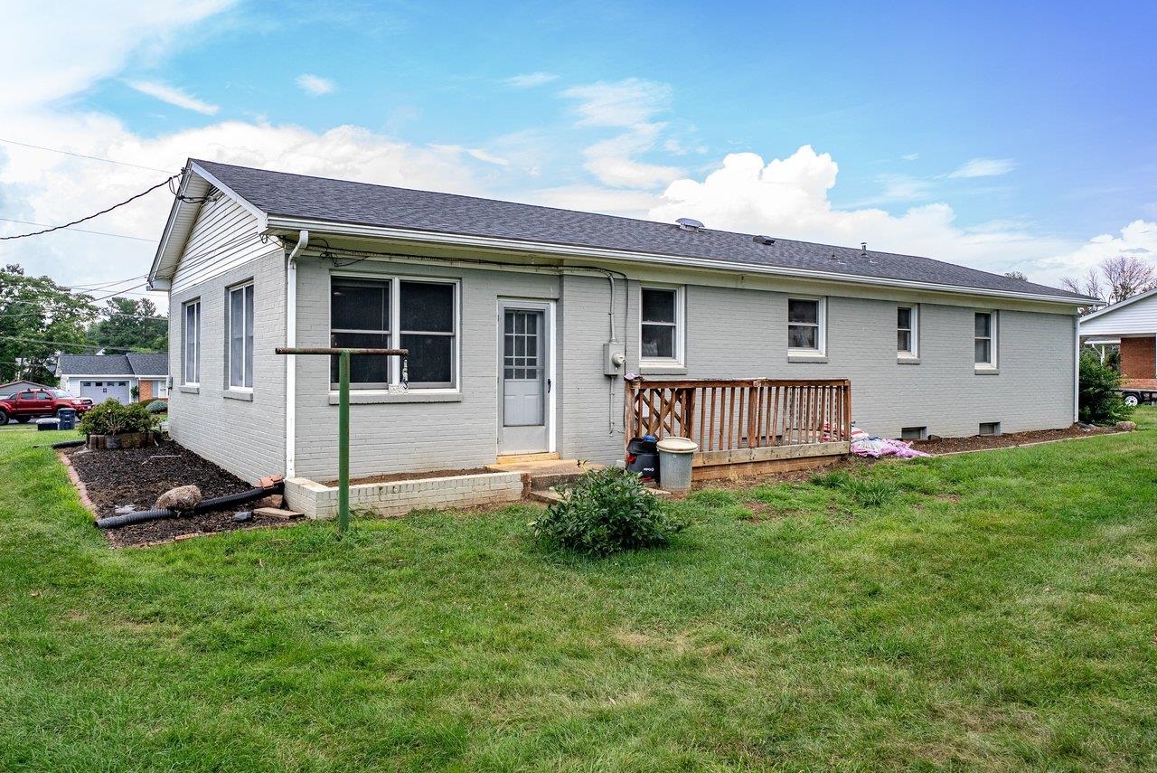 741 BROADVIEW DR, HARRISONBURG, Virginia 22802, 3 Bedrooms Bedrooms, ,1 BathroomBathrooms,Residential,741 BROADVIEW DR,679293 MLS # 679293 741 BROADVIEW DR, HARRISONBURG, Virginia 22802, 3 Bedrooms Bedrooms, ,1 BathroomBathrooms,Residential,741 BROADVIEW DR,679293 MLS # 679293