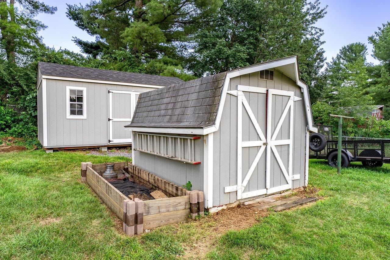 741 BROADVIEW DR, HARRISONBURG, Virginia 22802, 3 Bedrooms Bedrooms, ,1 BathroomBathrooms,Residential,741 BROADVIEW DR,679293 MLS # 679293 741 BROADVIEW DR, HARRISONBURG, Virginia 22802, 3 Bedrooms Bedrooms, ,1 BathroomBathrooms,Residential,741 BROADVIEW DR,679293 MLS # 679293