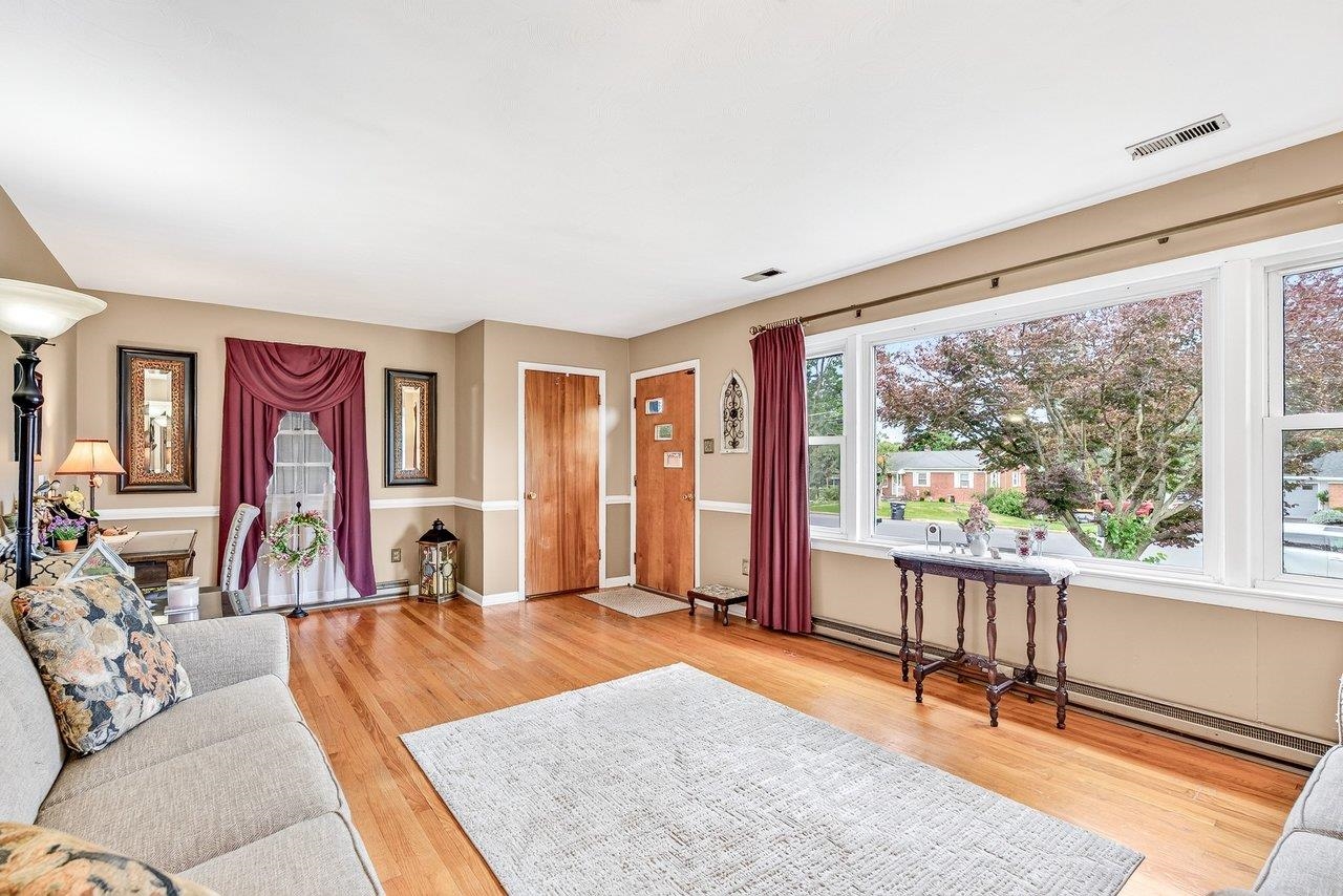 741 BROADVIEW DR, HARRISONBURG, Virginia 22802, 3 Bedrooms Bedrooms, ,1 BathroomBathrooms,Residential,741 BROADVIEW DR,679293 MLS # 679293 741 BROADVIEW DR, HARRISONBURG, Virginia 22802, 3 Bedrooms Bedrooms, ,1 BathroomBathrooms,Residential,741 BROADVIEW DR,679293 MLS # 679293
