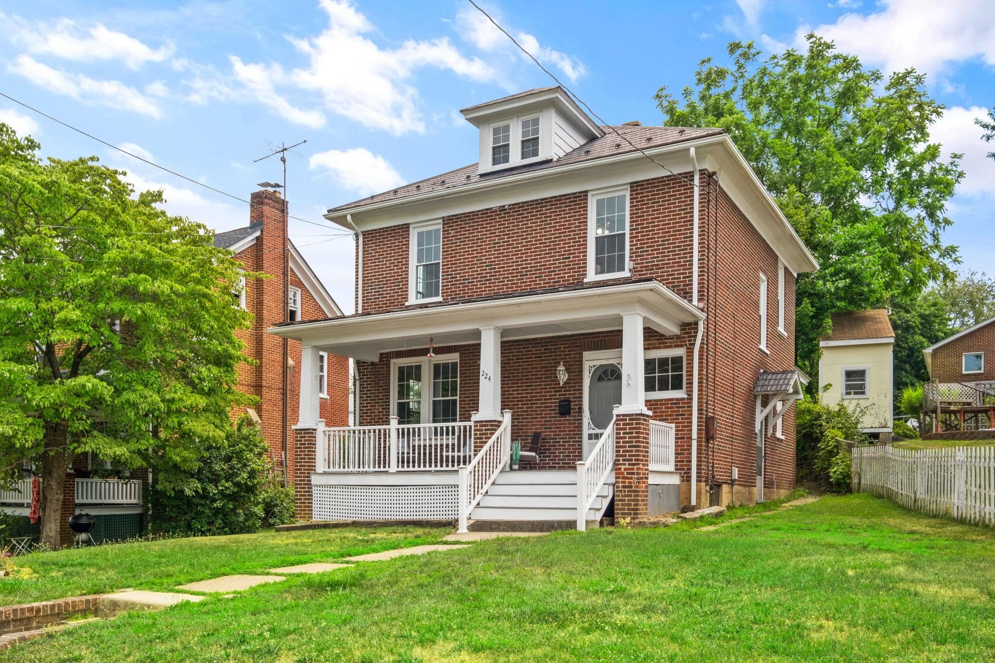224 FLORENCE AVE, WAYNESBORO, Virginia 22980, 4 Bedrooms Bedrooms, ,2 BathroomsBathrooms,Residential,The Florence Foursquare - Classic Character, Fresh,224 FLORENCE AVE,679307 MLS # 679307 224 FLORENCE AVE, WAYNESBORO, Virginia 22980, 4 Bedrooms Bedrooms, ,2 BathroomsBathrooms,Residential,The Florence Foursquare - Classic Character, Fresh,224 FLORENCE AVE,679307 MLS # 679307