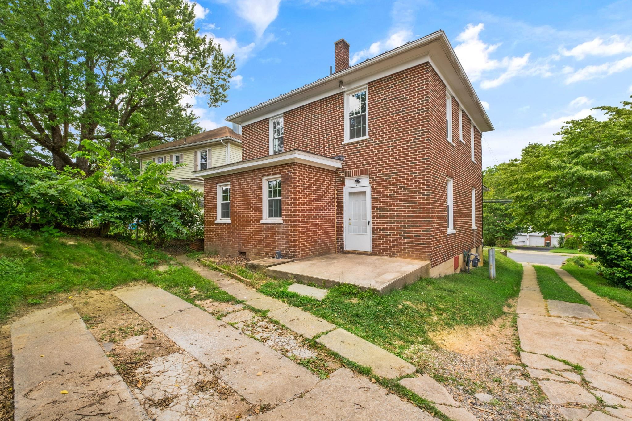 224 FLORENCE AVE, WAYNESBORO, Virginia 22980, 4 Bedrooms Bedrooms, ,2 BathroomsBathrooms,Residential,The Florence Foursquare - Classic Character, Fresh,224 FLORENCE AVE,679307 MLS # 679307 224 FLORENCE AVE, WAYNESBORO, Virginia 22980, 4 Bedrooms Bedrooms, ,2 BathroomsBathrooms,Residential,The Florence Foursquare - Classic Character, Fresh,224 FLORENCE AVE,679307 MLS # 679307