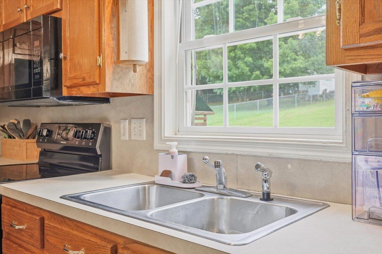 1836 HARVARD RD, WAYNESBORO, Virginia 22980, 3 Bedrooms Bedrooms, ,2 BathroomsBathrooms,Residential,1836 HARVARD RD,679313 MLS # 679313 1836 HARVARD RD, WAYNESBORO, Virginia 22980, 3 Bedrooms Bedrooms, ,2 BathroomsBathrooms,Residential,1836 HARVARD RD,679313 MLS # 679313