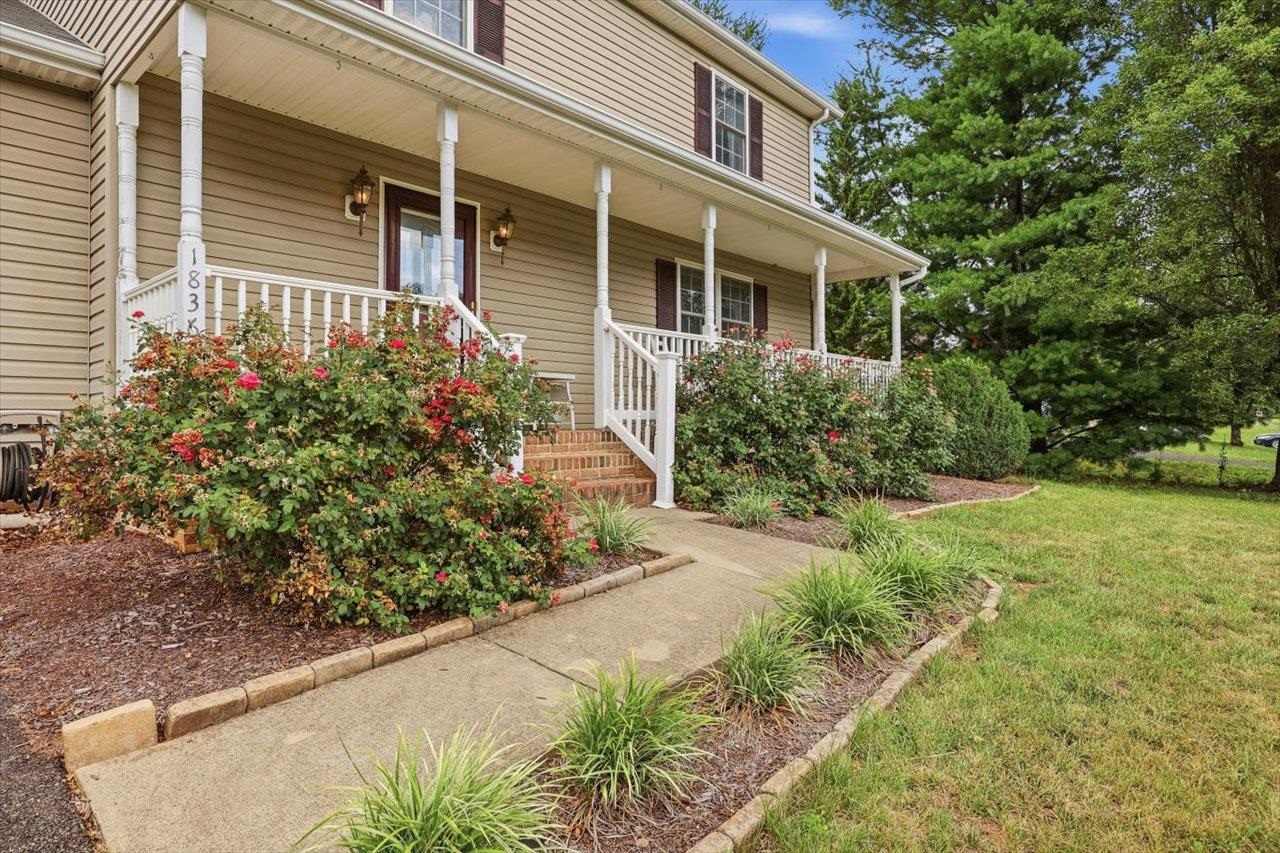1836 HARVARD RD, WAYNESBORO, Virginia 22980, 3 Bedrooms Bedrooms, ,2 BathroomsBathrooms,Residential,1836 HARVARD RD,679313 MLS # 679313 1836 HARVARD RD, WAYNESBORO, Virginia 22980, 3 Bedrooms Bedrooms, ,2 BathroomsBathrooms,Residential,1836 HARVARD RD,679313 MLS # 679313