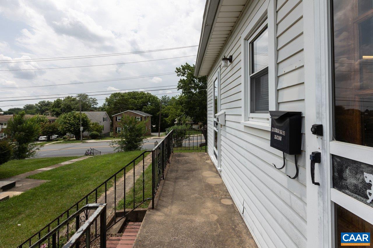 814 VIRGINIA AVE, HARRISONBURG, Virginia 22802, 3 Bedrooms Bedrooms, ,1 BathroomBathrooms,Residential,814 Virginia Ave, Harrisonburg, Va, 22802.,814 VIRGINIA AVE,679316 MLS # 679316 814 VIRGINIA AVE, HARRISONBURG, Virginia 22802, 3 Bedrooms Bedrooms, ,1 BathroomBathrooms,Residential,814 Virginia Ave, Harrisonburg, Va, 22802.,814 VIRGINIA AVE,679316 MLS # 679316