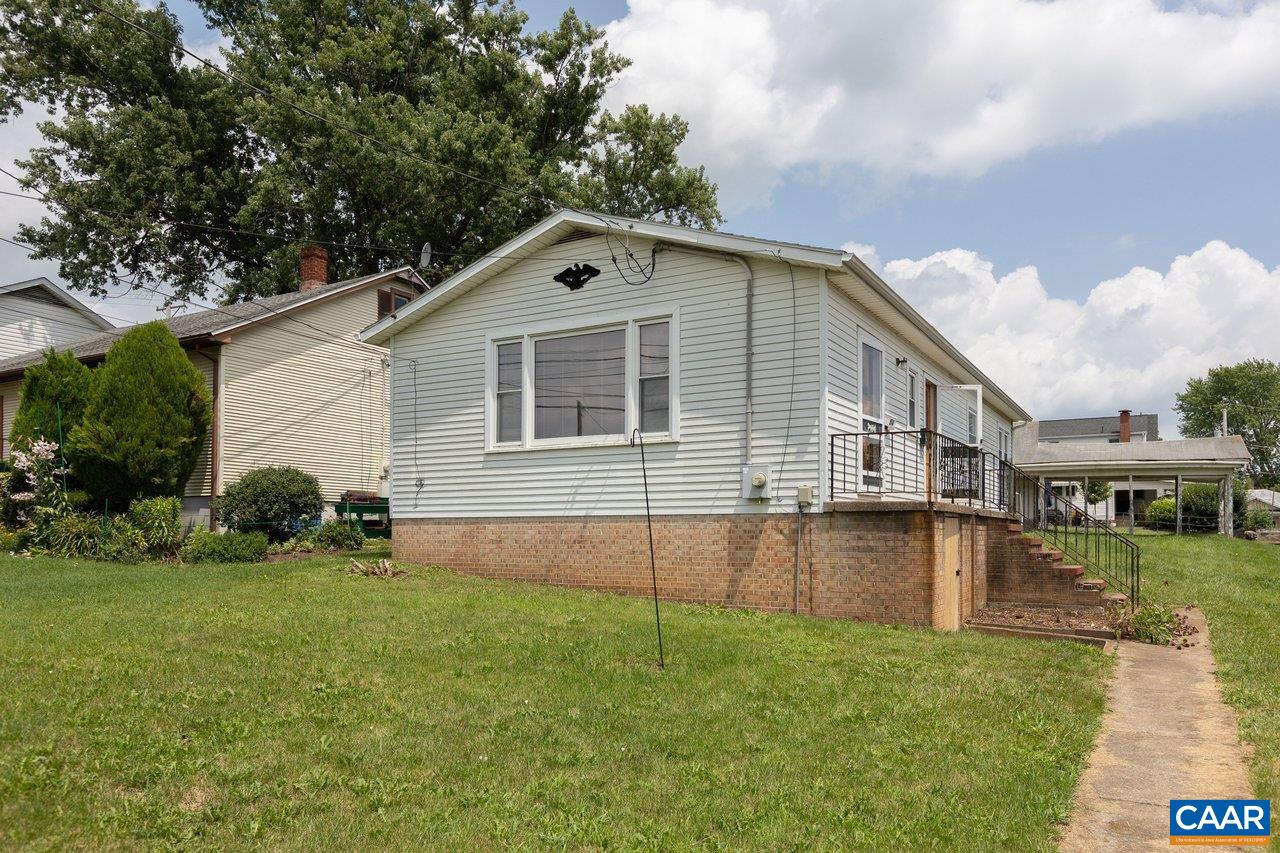 814 VIRGINIA AVE, HARRISONBURG, Virginia 22802, 3 Bedrooms Bedrooms, ,1 BathroomBathrooms,Residential,814 Virginia Ave, Harrisonburg, Va, 22802.,814 VIRGINIA AVE,679316 MLS # 679316 814 VIRGINIA AVE, HARRISONBURG, Virginia 22802, 3 Bedrooms Bedrooms, ,1 BathroomBathrooms,Residential,814 Virginia Ave, Harrisonburg, Va, 22802.,814 VIRGINIA AVE,679316 MLS # 679316