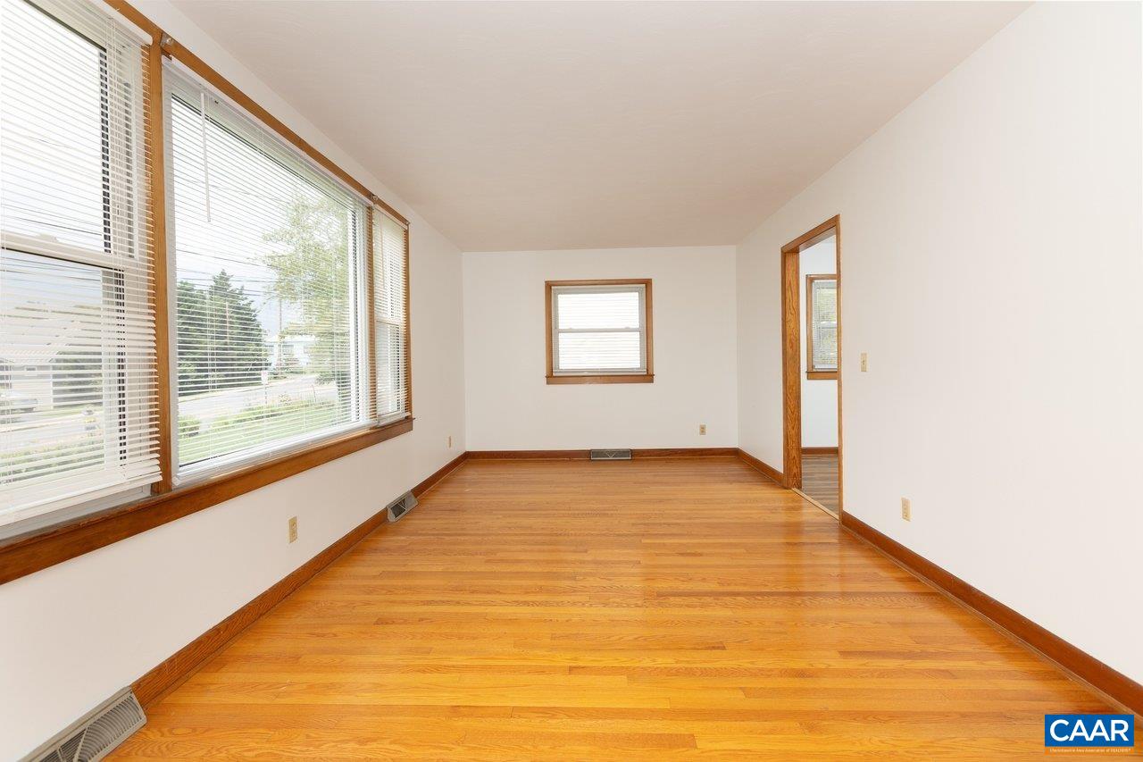 814 VIRGINIA AVE, HARRISONBURG, Virginia 22802, 3 Bedrooms Bedrooms, ,1 BathroomBathrooms,Residential,814 Virginia Ave, Harrisonburg, Va, 22802.,814 VIRGINIA AVE,679316 MLS # 679316 814 VIRGINIA AVE, HARRISONBURG, Virginia 22802, 3 Bedrooms Bedrooms, ,1 BathroomBathrooms,Residential,814 Virginia Ave, Harrisonburg, Va, 22802.,814 VIRGINIA AVE,679316 MLS # 679316