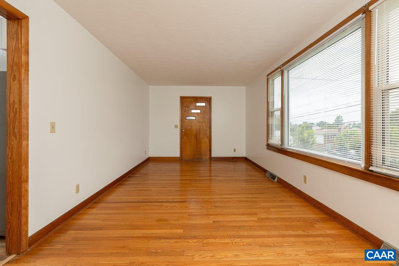 814 VIRGINIA AVE, HARRISONBURG, Virginia 22802, 3 Bedrooms Bedrooms, ,1 BathroomBathrooms,Residential,814 Virginia Ave, Harrisonburg, Va, 22802.,814 VIRGINIA AVE,679316 MLS # 679316 814 VIRGINIA AVE, HARRISONBURG, Virginia 22802, 3 Bedrooms Bedrooms, ,1 BathroomBathrooms,Residential,814 Virginia Ave, Harrisonburg, Va, 22802.,814 VIRGINIA AVE,679316 MLS # 679316