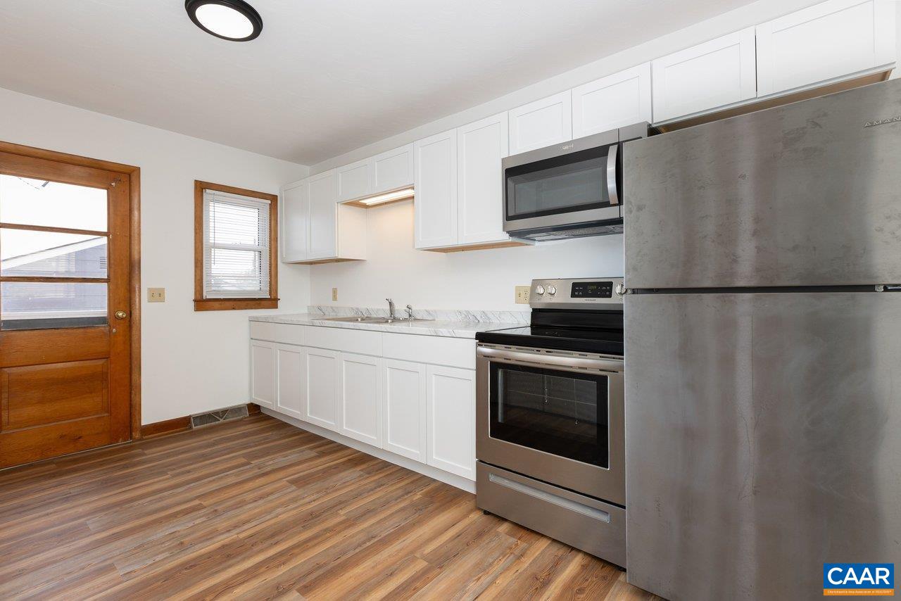814 VIRGINIA AVE, HARRISONBURG, Virginia 22802, 3 Bedrooms Bedrooms, ,1 BathroomBathrooms,Residential,814 Virginia Ave, Harrisonburg, Va, 22802.,814 VIRGINIA AVE,679316 MLS # 679316 814 VIRGINIA AVE, HARRISONBURG, Virginia 22802, 3 Bedrooms Bedrooms, ,1 BathroomBathrooms,Residential,814 Virginia Ave, Harrisonburg, Va, 22802.,814 VIRGINIA AVE,679316 MLS # 679316
