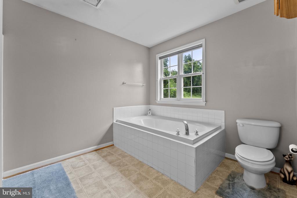 1085 VIRGINIA AVE, CULPEPER, Virginia 22701, 4 Bedrooms Bedrooms, ,3 BathroomsBathrooms,Residential,1085 VIRGINIA AVE,VACU2013888 MLS # VACU2013888 1085 VIRGINIA AVE, CULPEPER, Virginia 22701, 4 Bedrooms Bedrooms, ,3 BathroomsBathrooms,Residential,1085 VIRGINIA AVE,VACU2013888 MLS # VACU2013888