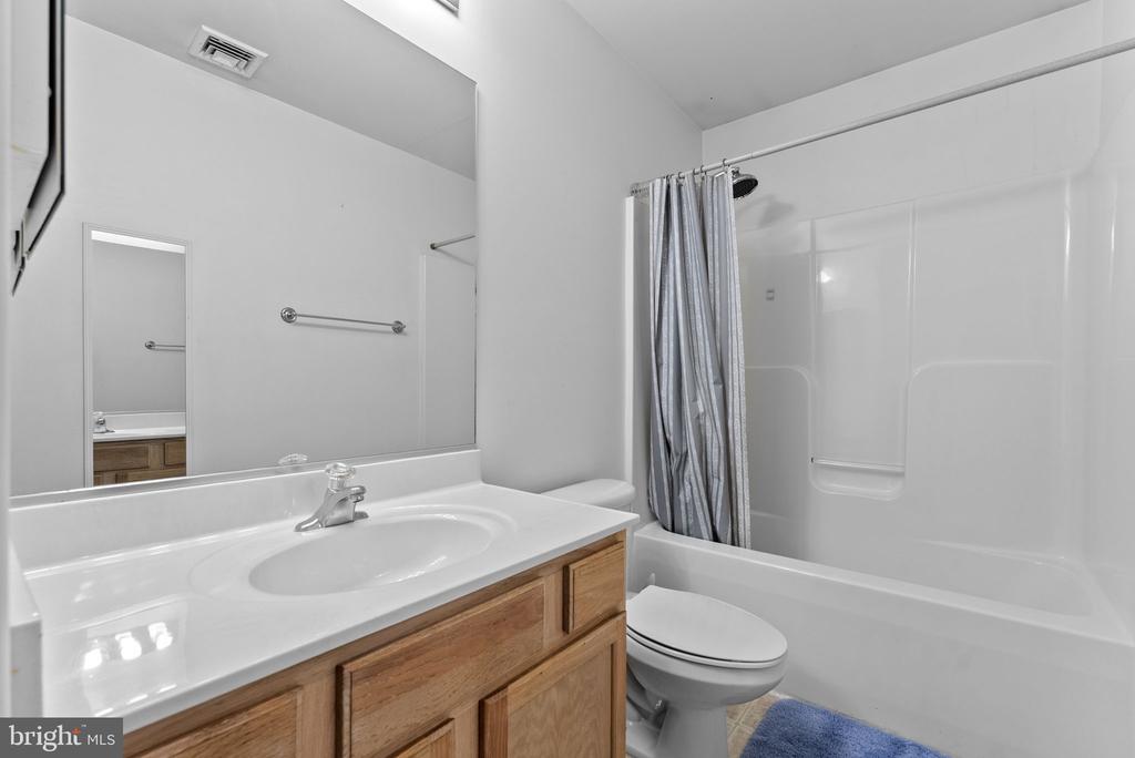 1085 VIRGINIA AVE, CULPEPER, Virginia 22701, 4 Bedrooms Bedrooms, ,3 BathroomsBathrooms,Residential,1085 VIRGINIA AVE,VACU2013888 MLS # VACU2013888 1085 VIRGINIA AVE, CULPEPER, Virginia 22701, 4 Bedrooms Bedrooms, ,3 BathroomsBathrooms,Residential,1085 VIRGINIA AVE,VACU2013888 MLS # VACU2013888