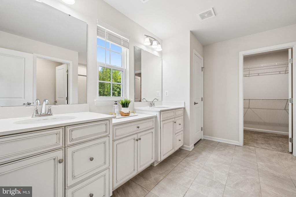 8905 MAPLE RUN DR, FREDERICKSBURG, Virginia 22407, 5 Bedrooms Bedrooms, ,4 BathroomsBathrooms,Residential,8905 MAPLE RUN DR,VASP2042948 MLS # VASP2042948 8905 MAPLE RUN DR, FREDERICKSBURG, Virginia 22407, 5 Bedrooms Bedrooms, ,4 BathroomsBathrooms,Residential,8905 MAPLE RUN DR,VASP2042948 MLS # VASP2042948