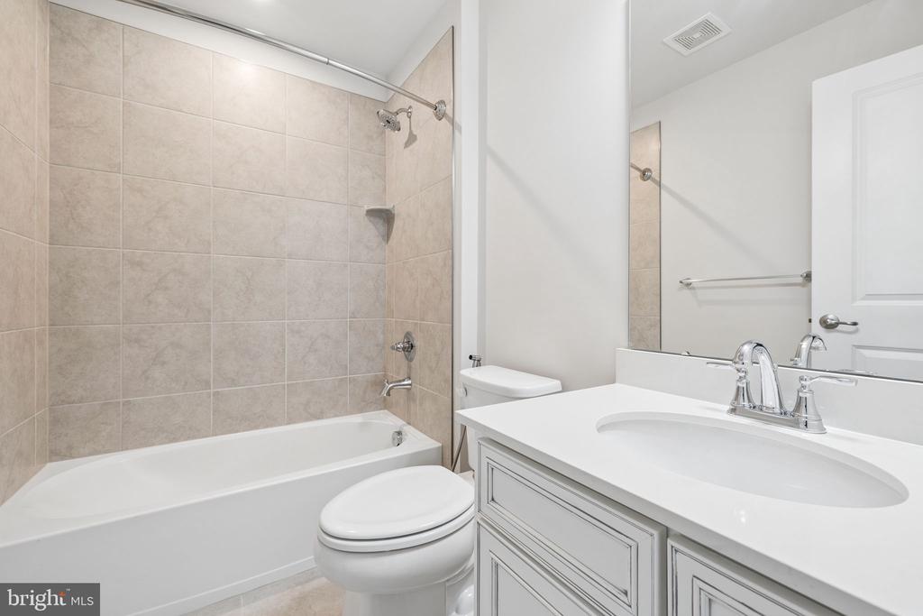 8905 MAPLE RUN DR, FREDERICKSBURG, Virginia 22407, 5 Bedrooms Bedrooms, ,4 BathroomsBathrooms,Residential,8905 MAPLE RUN DR,VASP2042948 MLS # VASP2042948 8905 MAPLE RUN DR, FREDERICKSBURG, Virginia 22407, 5 Bedrooms Bedrooms, ,4 BathroomsBathrooms,Residential,8905 MAPLE RUN DR,VASP2042948 MLS # VASP2042948