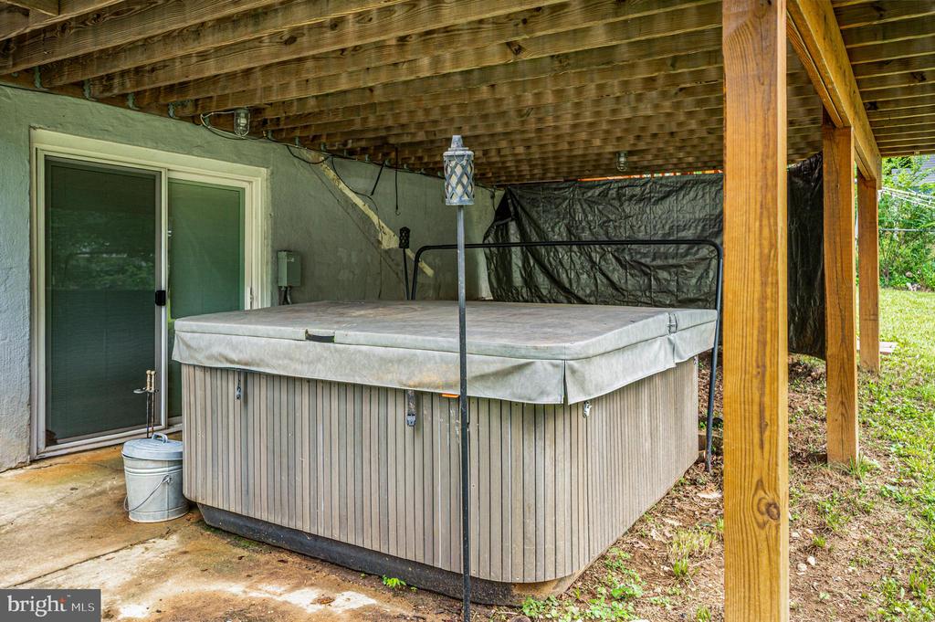 5526 CAROUSEL ST, FREDERICKSBURG, Virginia 22407, 4 Bedrooms Bedrooms, ,2 BathroomsBathrooms,Residential,5526 CAROUSEL ST,VASP2043284 MLS # VASP2043284