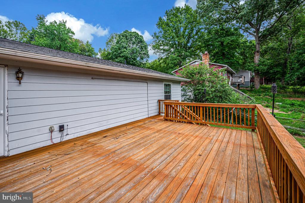 5526 CAROUSEL ST, FREDERICKSBURG, Virginia 22407, 4 Bedrooms Bedrooms, ,2 BathroomsBathrooms,Residential,5526 CAROUSEL ST,VASP2043284 MLS # VASP2043284