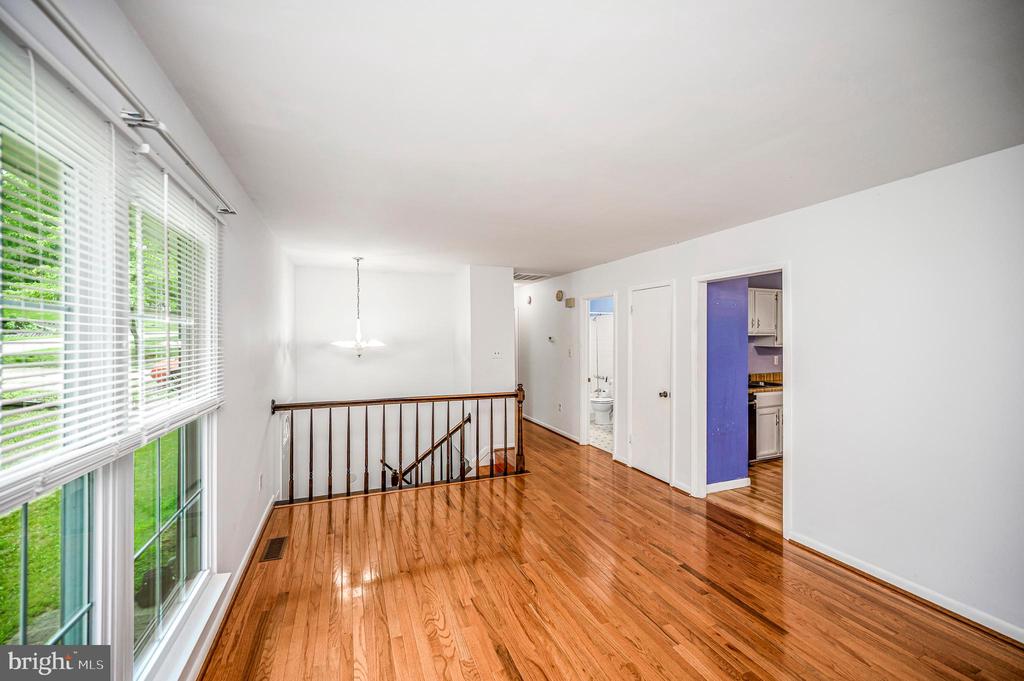5526 CAROUSEL ST, FREDERICKSBURG, Virginia 22407, 4 Bedrooms Bedrooms, ,2 BathroomsBathrooms,Residential,5526 CAROUSEL ST,VASP2043284 MLS # VASP2043284