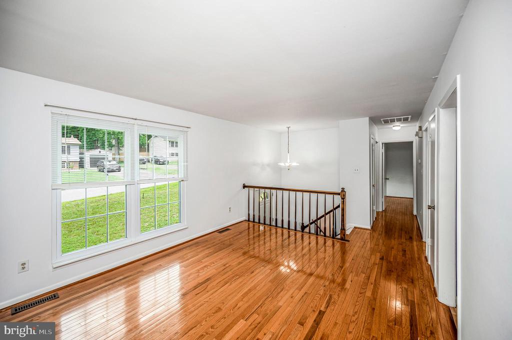 5526 CAROUSEL ST, FREDERICKSBURG, Virginia 22407, 4 Bedrooms Bedrooms, ,2 BathroomsBathrooms,Residential,5526 CAROUSEL ST,VASP2043284 MLS # VASP2043284