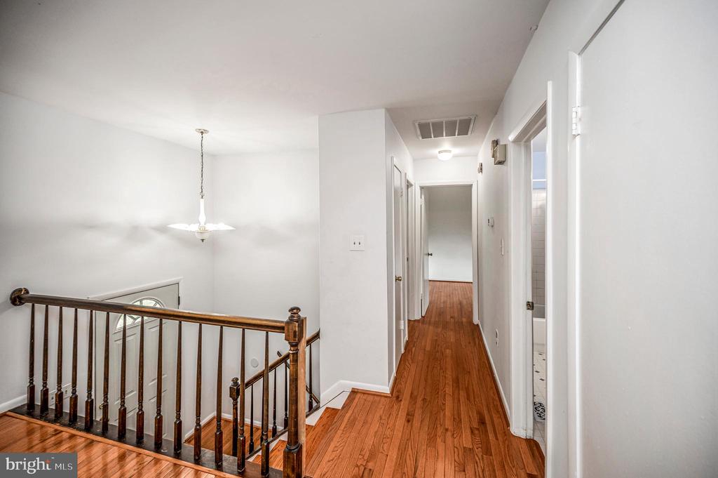 5526 CAROUSEL ST, FREDERICKSBURG, Virginia 22407, 4 Bedrooms Bedrooms, ,2 BathroomsBathrooms,Residential,5526 CAROUSEL ST,VASP2043284 MLS # VASP2043284