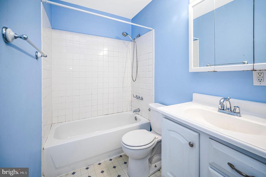 5526 CAROUSEL ST, FREDERICKSBURG, Virginia 22407, 4 Bedrooms Bedrooms, ,2 BathroomsBathrooms,Residential,5526 CAROUSEL ST,VASP2043284 MLS # VASP2043284