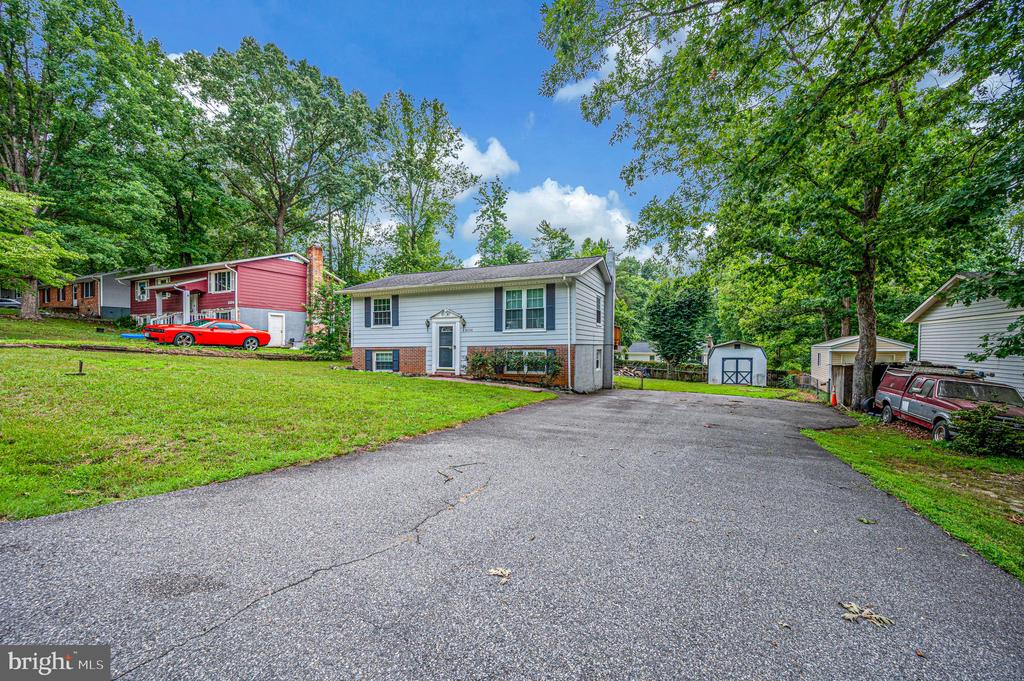 5526 CAROUSEL ST, FREDERICKSBURG, Virginia 22407, 4 Bedrooms Bedrooms, ,2 BathroomsBathrooms,Residential,5526 CAROUSEL ST,VASP2043284 MLS # VASP2043284
