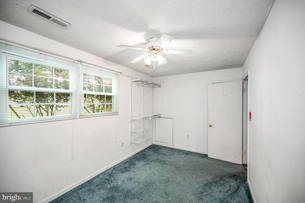 5526 CAROUSEL ST, FREDERICKSBURG, Virginia 22407, 4 Bedrooms Bedrooms, ,2 BathroomsBathrooms,Residential,5526 CAROUSEL ST,VASP2043284 MLS # VASP2043284
