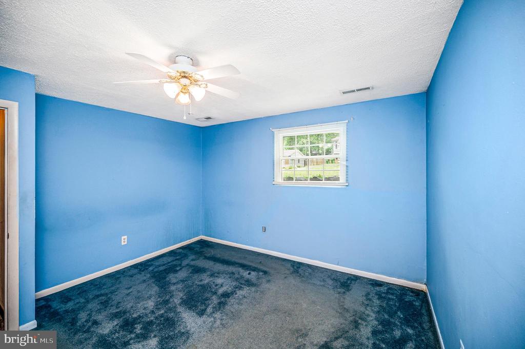 5526 CAROUSEL ST, FREDERICKSBURG, Virginia 22407, 4 Bedrooms Bedrooms, ,2 BathroomsBathrooms,Residential,5526 CAROUSEL ST,VASP2043284 MLS # VASP2043284