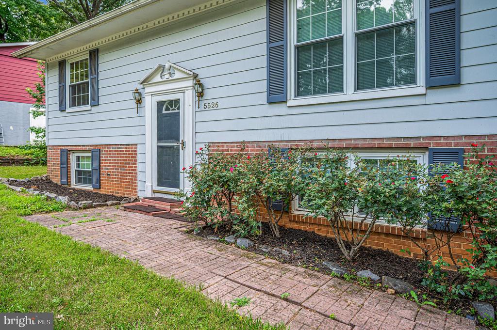 5526 CAROUSEL ST, FREDERICKSBURG, Virginia 22407, 4 Bedrooms Bedrooms, ,2 BathroomsBathrooms,Residential,5526 CAROUSEL ST,VASP2043284 MLS # VASP2043284