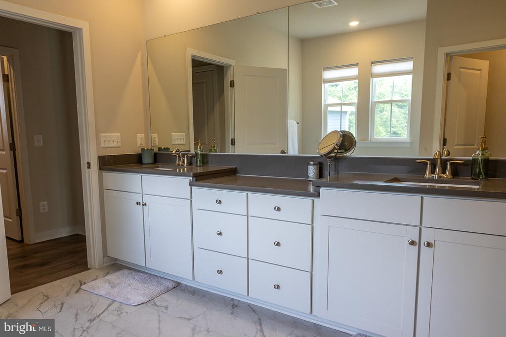 2375 HAWKSHILL DR, JEFFERSONTON, Virginia 22724, 6 Bedrooms Bedrooms, ,4 BathroomsBathrooms,Residential,2375 HAWKSHILL DR,VACU2014194 MLS # VACU2014194 2375 HAWKSHILL DR, JEFFERSONTON, Virginia 22724, 6 Bedrooms Bedrooms, ,4 BathroomsBathrooms,Residential,2375 HAWKSHILL DR,VACU2014194 MLS # VACU2014194