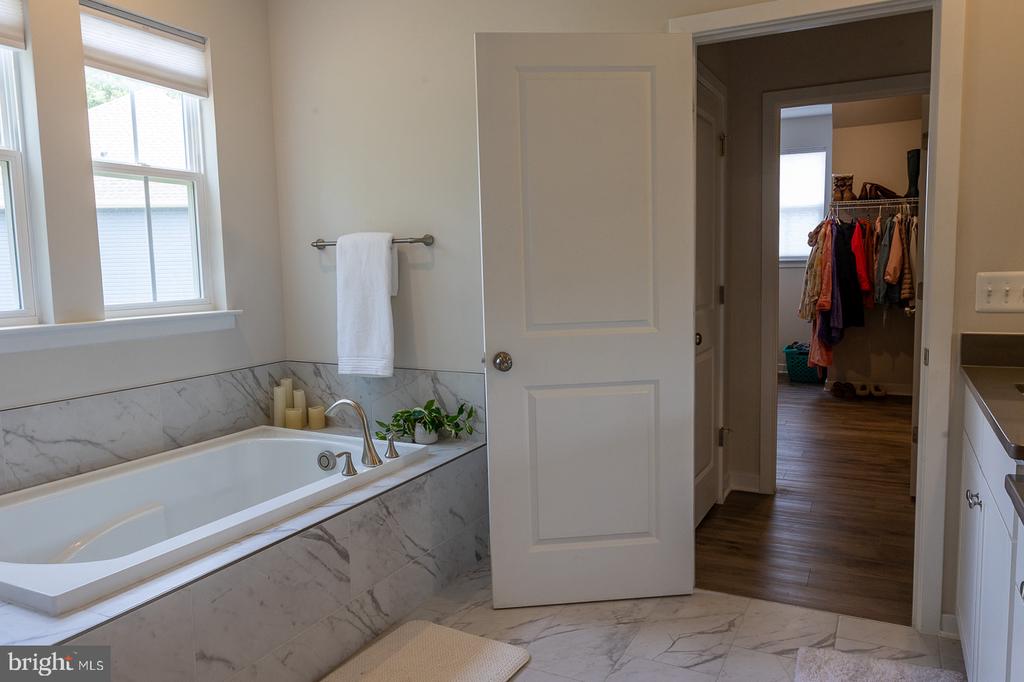 2375 HAWKSHILL DR, JEFFERSONTON, Virginia 22724, 6 Bedrooms Bedrooms, ,4 BathroomsBathrooms,Residential,2375 HAWKSHILL DR,VACU2014194 MLS # VACU2014194 2375 HAWKSHILL DR, JEFFERSONTON, Virginia 22724, 6 Bedrooms Bedrooms, ,4 BathroomsBathrooms,Residential,2375 HAWKSHILL DR,VACU2014194 MLS # VACU2014194