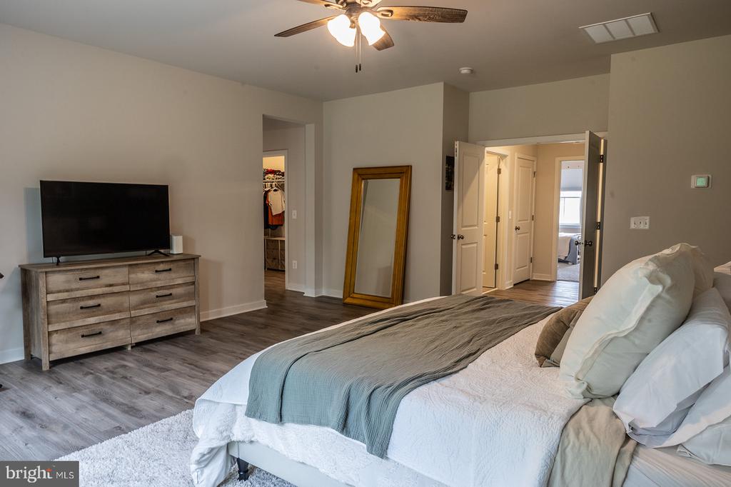 2375 HAWKSHILL DR, JEFFERSONTON, Virginia 22724, 6 Bedrooms Bedrooms, ,4 BathroomsBathrooms,Residential,2375 HAWKSHILL DR,VACU2014194 MLS # VACU2014194 2375 HAWKSHILL DR, JEFFERSONTON, Virginia 22724, 6 Bedrooms Bedrooms, ,4 BathroomsBathrooms,Residential,2375 HAWKSHILL DR,VACU2014194 MLS # VACU2014194
