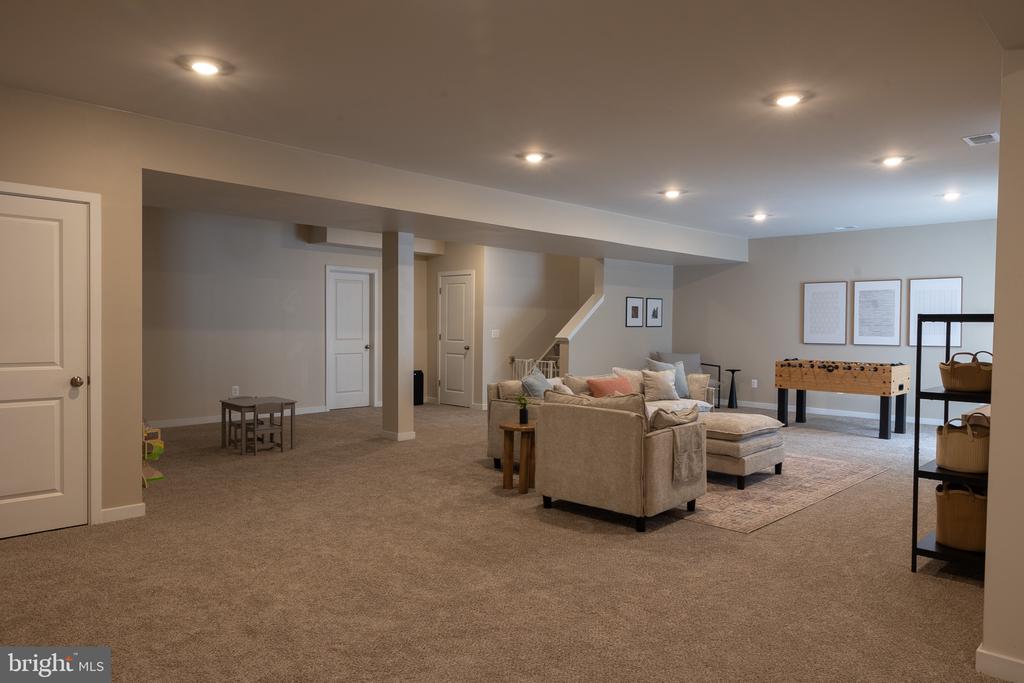 2375 HAWKSHILL DR, JEFFERSONTON, Virginia 22724, 6 Bedrooms Bedrooms, ,4 BathroomsBathrooms,Residential,2375 HAWKSHILL DR,VACU2014194 MLS # VACU2014194 2375 HAWKSHILL DR, JEFFERSONTON, Virginia 22724, 6 Bedrooms Bedrooms, ,4 BathroomsBathrooms,Residential,2375 HAWKSHILL DR,VACU2014194 MLS # VACU2014194