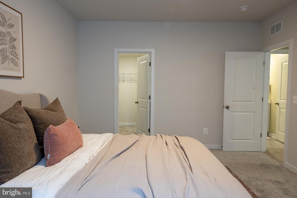 2375 HAWKSHILL DR, JEFFERSONTON, Virginia 22724, 6 Bedrooms Bedrooms, ,4 BathroomsBathrooms,Residential,2375 HAWKSHILL DR,VACU2014194 MLS # VACU2014194 2375 HAWKSHILL DR, JEFFERSONTON, Virginia 22724, 6 Bedrooms Bedrooms, ,4 BathroomsBathrooms,Residential,2375 HAWKSHILL DR,VACU2014194 MLS # VACU2014194
