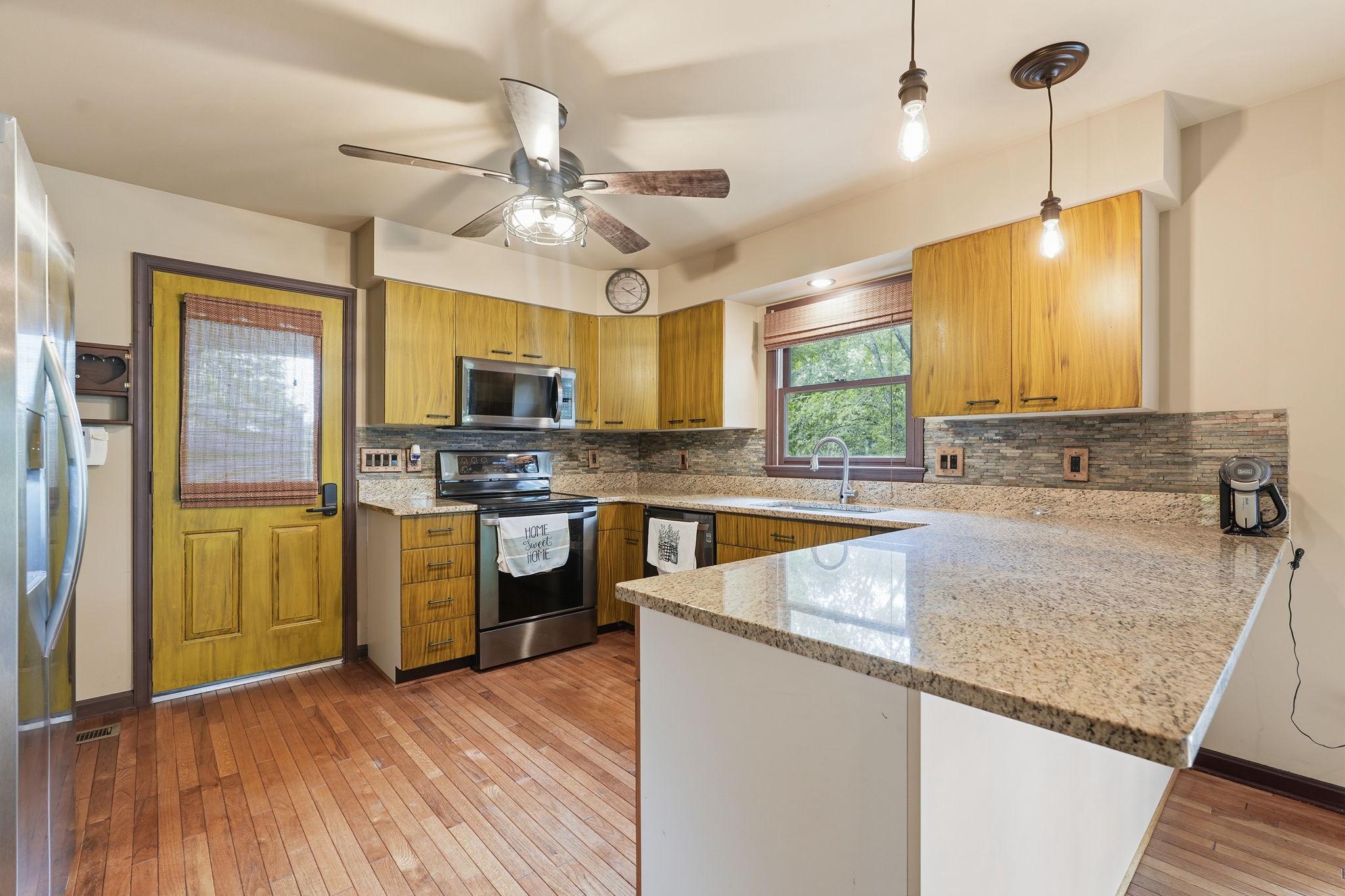 10414 SKYLINE AVE, MIDLAND, Virginia 22728, 3 Bedrooms Bedrooms, ,2 BathroomsBathrooms,Residential,10414 SKYLINE AVE,VAFQ2022908 MLS # VAFQ2022908 10414 SKYLINE AVE, MIDLAND, Virginia 22728, 3 Bedrooms Bedrooms, ,2 BathroomsBathrooms,Residential,10414 SKYLINE AVE,VAFQ2022908 MLS # VAFQ2022908