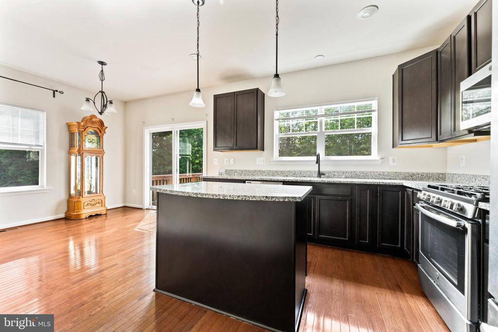2420 DRAKE LN, FREDERICKSBURG, Virginia 22408, 4 Bedrooms Bedrooms, ,3 BathroomsBathrooms,Residential,2420 DRAKE LN,VASP2043432 MLS # VASP2043432