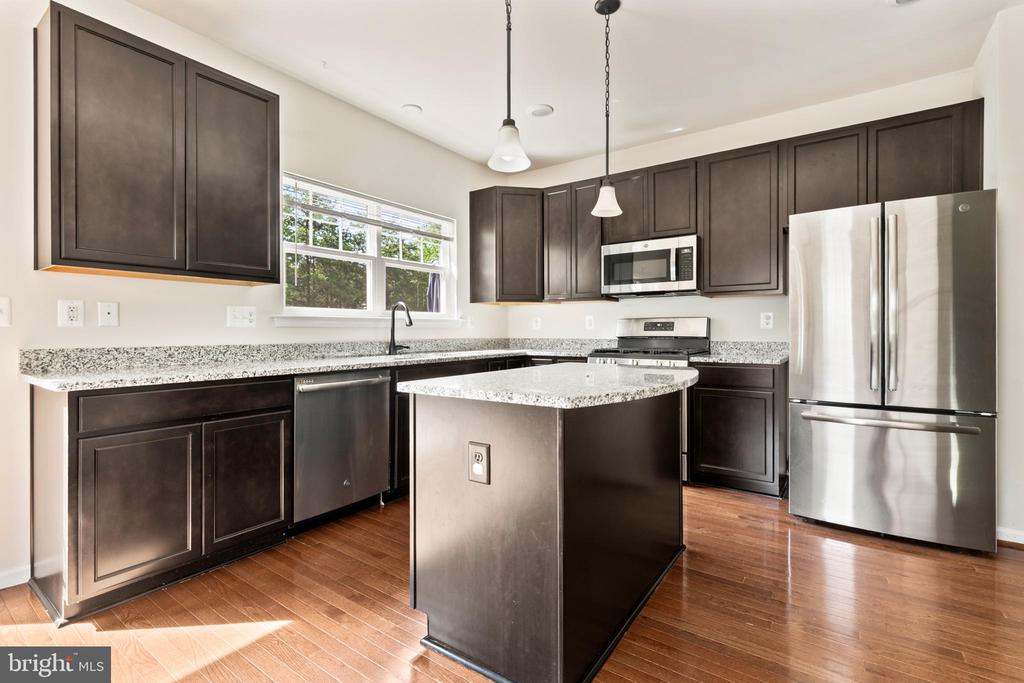 2420 DRAKE LN, FREDERICKSBURG, Virginia 22408, 4 Bedrooms Bedrooms, ,3 BathroomsBathrooms,Residential,2420 DRAKE LN,VASP2043432 MLS # VASP2043432