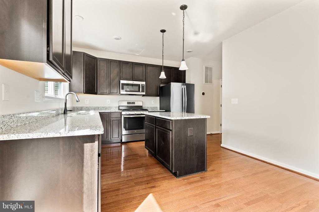 2420 DRAKE LN, FREDERICKSBURG, Virginia 22408, 4 Bedrooms Bedrooms, ,3 BathroomsBathrooms,Residential,2420 DRAKE LN,VASP2043432 MLS # VASP2043432