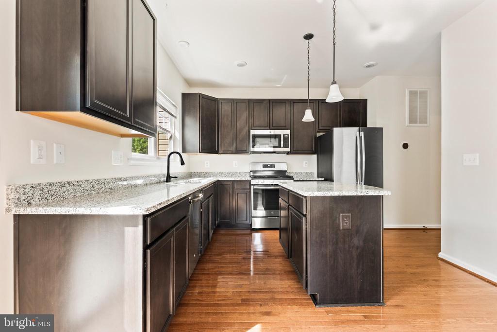 2420 DRAKE LN, FREDERICKSBURG, Virginia 22408, 4 Bedrooms Bedrooms, ,3 BathroomsBathrooms,Residential,2420 DRAKE LN,VASP2043432 MLS # VASP2043432